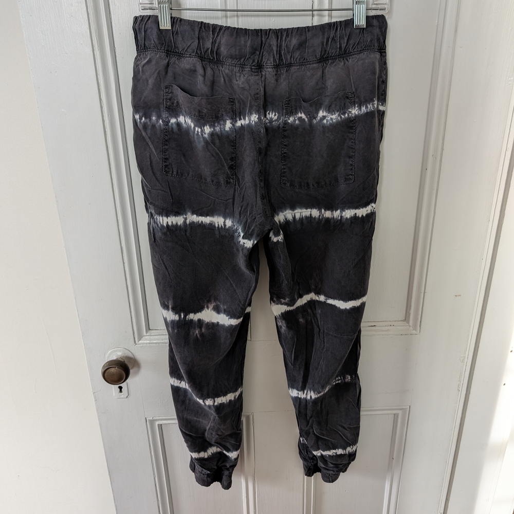 Anthropologie Navy and White Tie-Dye Joggers - Picture 4 of 4
